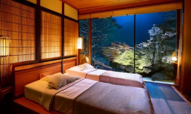 景色の見渡せる洋室